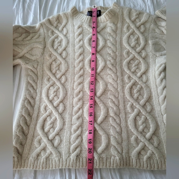 Lands' End 100% Wool Irish Fisherman Sweater - Picture 7 of 10